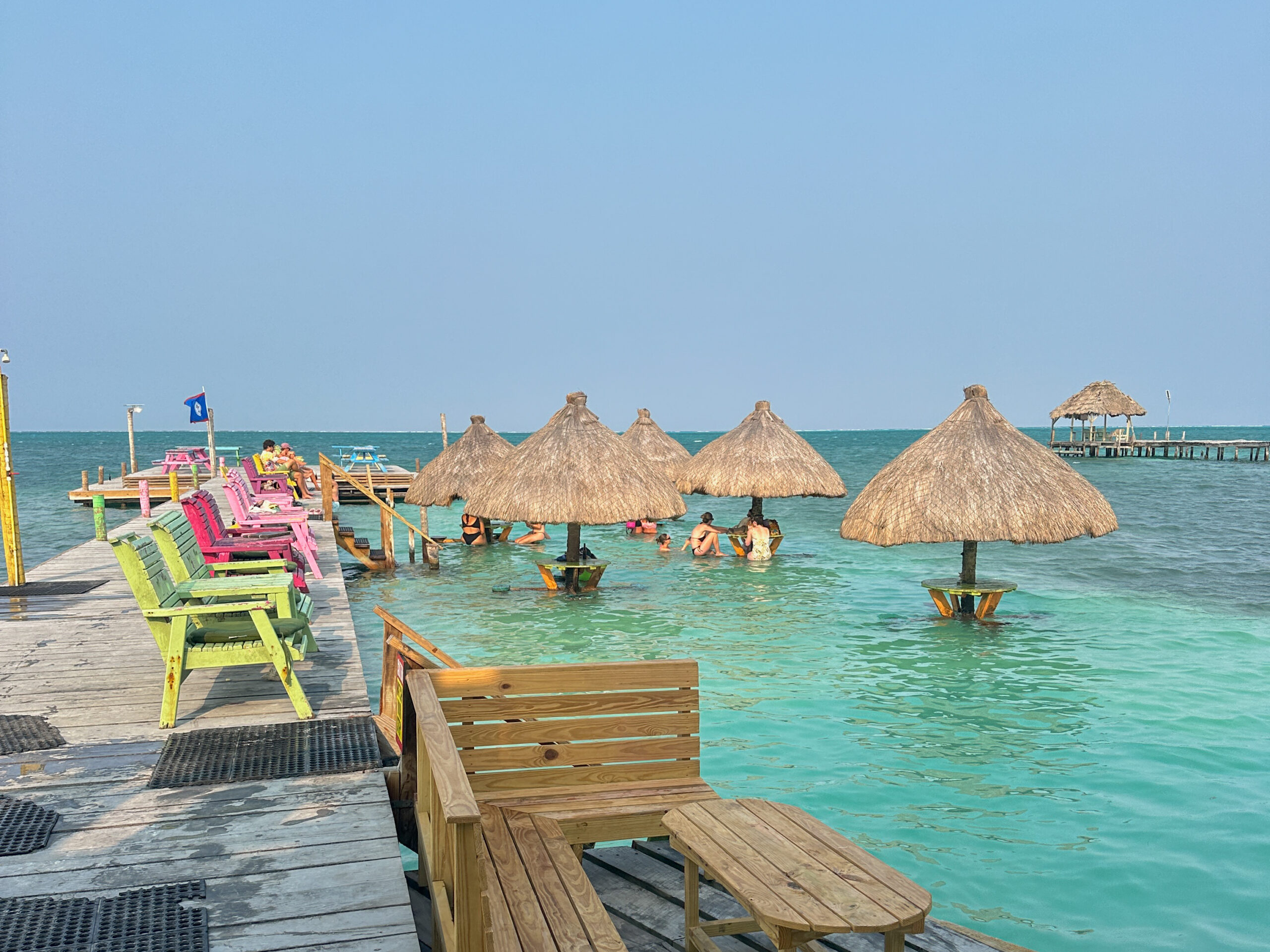 Sip n Dip Bar Caye Caulker